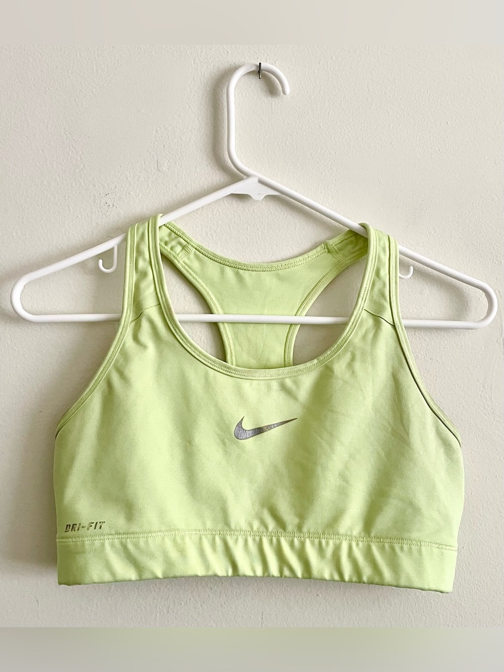 🍋‍🟩 Nike Light Lime Racerback Sports Bra 🍋‍🟩